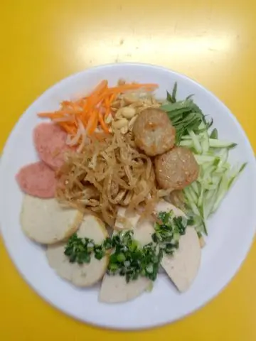 Hình ảnh Bún chả lụa thêm nem, bì