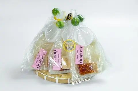 Hình ảnh Bánh Tráng Chấm Ớt Sệt Cay 
