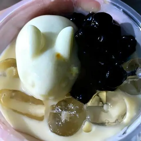 Hình ảnh Lục trà sữa phô mai viên trân châu