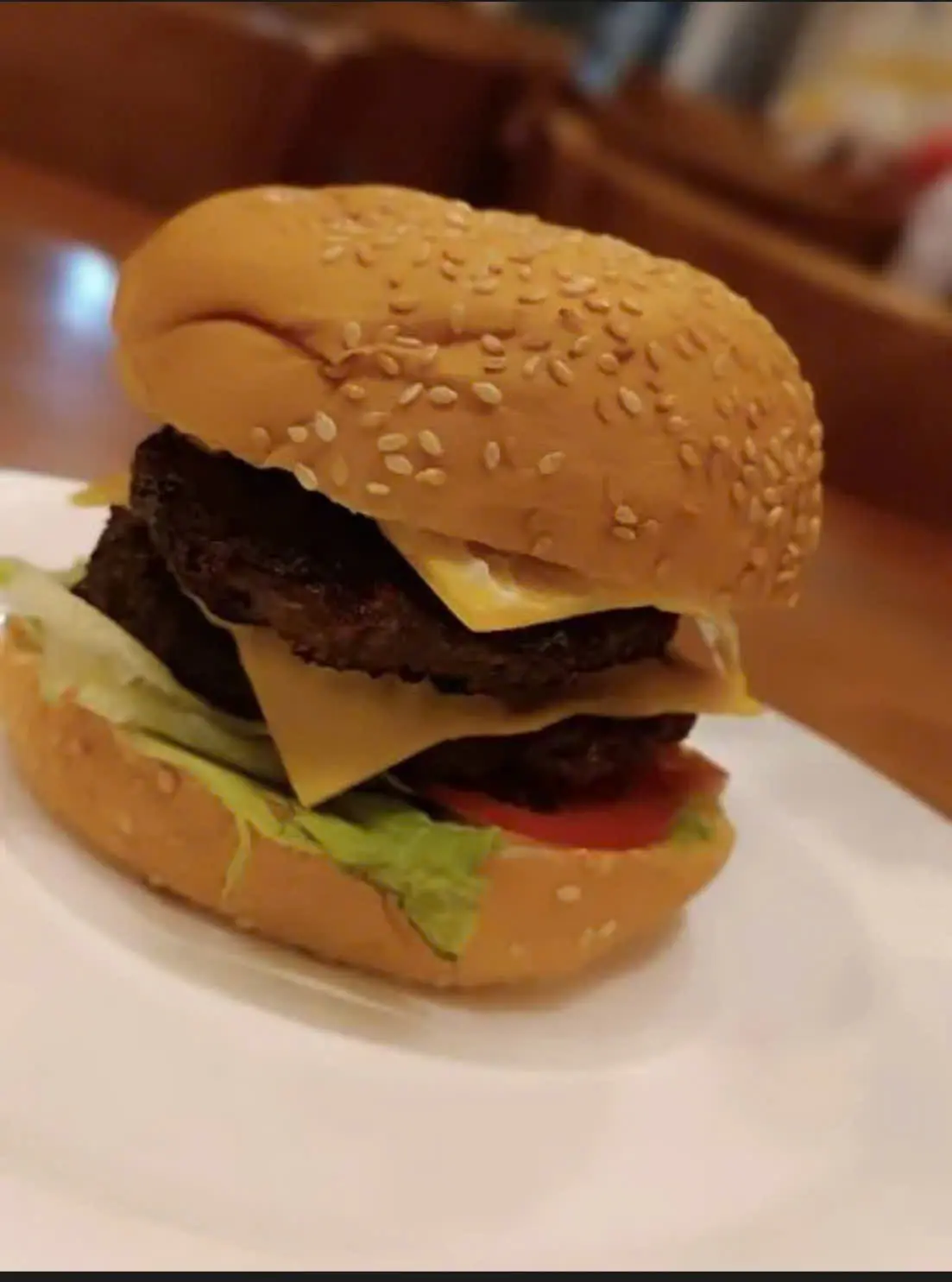 Hình ảnh 16. DOUBLE BEEF BURGER