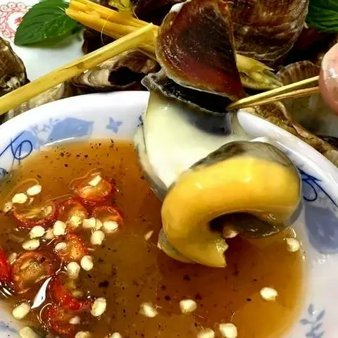 Hình ảnh Ốc miệng rộng hấp sả