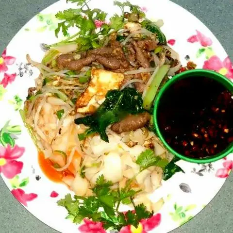 Hình ảnh Hủ tiếu xào 2 trứng