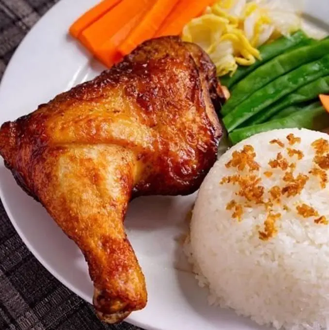 Hình ảnh Cơm + Đùi Gà To Nhúng Mắm Tỏi + Nước Hầm Xương