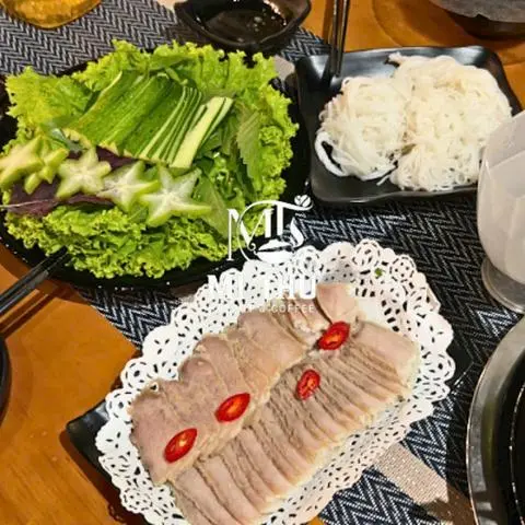 Hình ảnh Thịt Luộc Cuốn Bánh Tráng