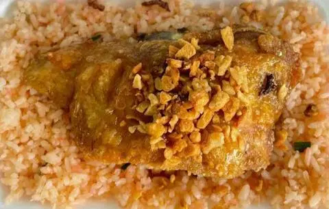 Hình ảnh Cơm má đùi mắm tỏi
