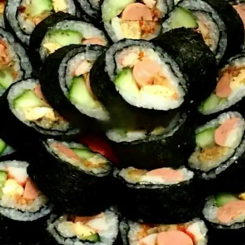 Hình ảnh Kimbap xúc xích