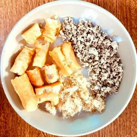 Hình ảnh Cháo thịt - ruốc - quẩy