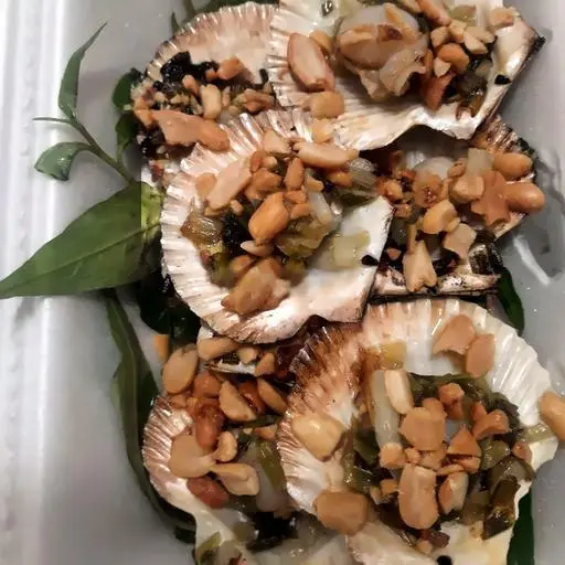 Hình ảnh Sò điệp nướng mỡ hành