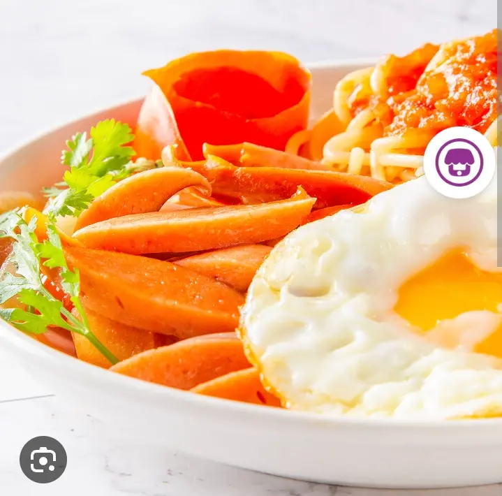 Hình ảnh Phở Trộn Xúc Xích Trứng 