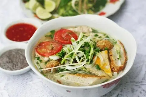 Hình ảnh Bánh canh giò chả