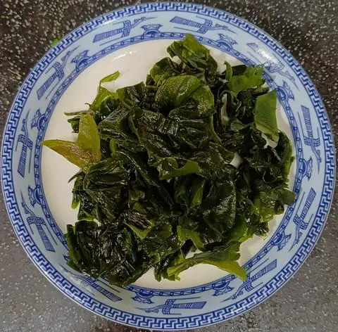 Hình ảnh Canh rong biển tôm bằm thit bằm