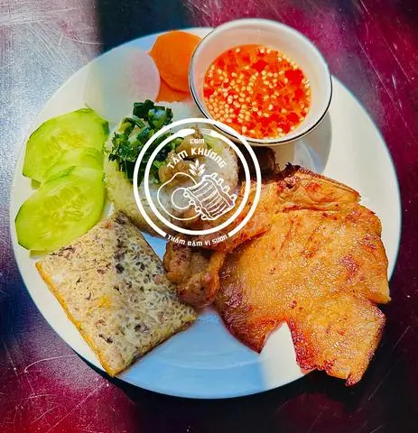 Hình ảnh Cơm tấm sườn miếng + chả 