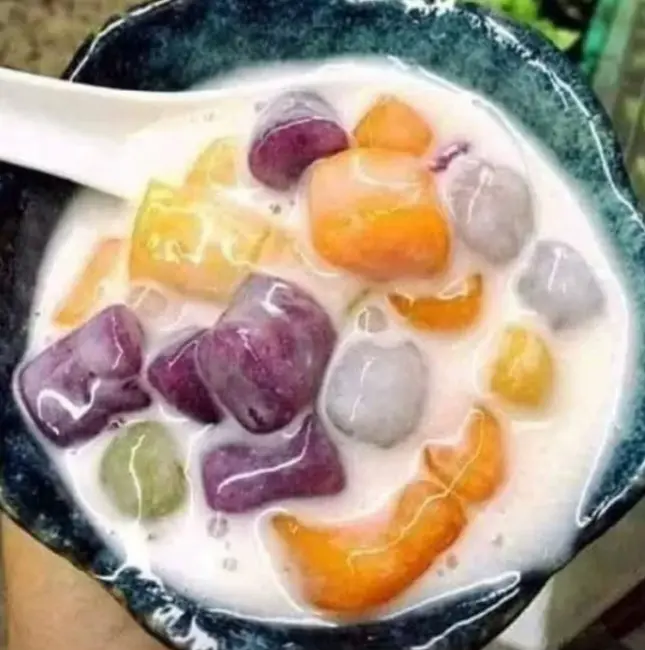 Hình ảnh Chè khoai lang dẻo cốt dừa