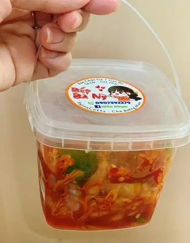 Hình ảnh Chân gà sốt thái 