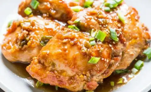 Hình ảnh Cơm gà chiên giòn sốt mật ong 