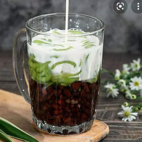 Hình ảnh Chè bánh lọt đậu đỏ cốt dừa