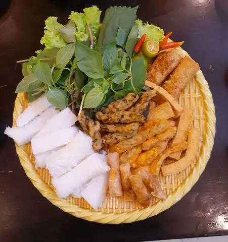 Hình ảnh Bún đậu chả cốm nem rán