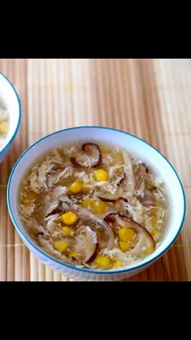 Hình ảnh Súp gà nấm hương