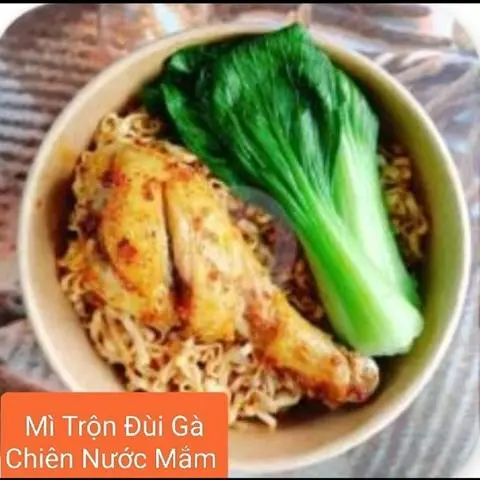 Hình ảnh Mì Trộn Gà Chiên Nước Mắm 