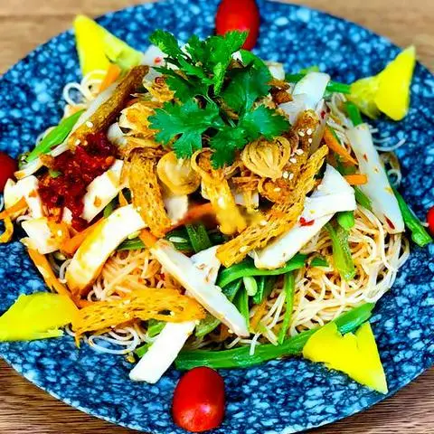 Hình ảnh Bún gạo xào rau nấm