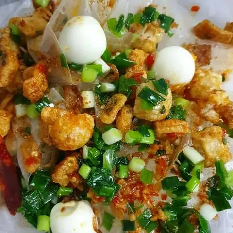 Hình ảnh Bánh tráng mỡ hành tóp mỡ