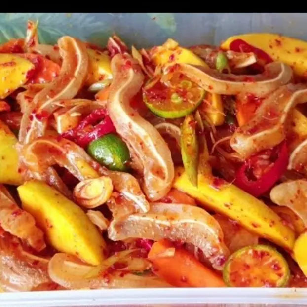 Hình ảnh Tai heo sốt thái