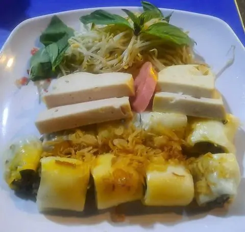 Hình ảnh Bánh cuốn trứng không bánh tôm