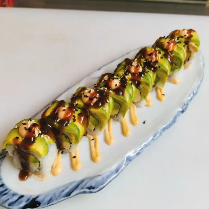 Hình ảnh Cuộn Lươn Nhật phủ Bơ_ roll