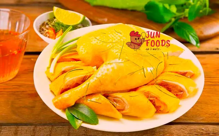 Hình ảnh Gà Ủ Muối Hoa Tiêu - Nửa Con Ôm Trứng Non
