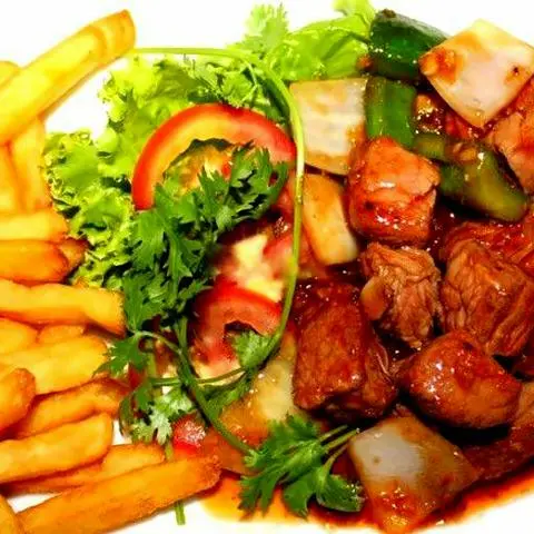 Hình ảnh Bò lúc lắc khoai tây