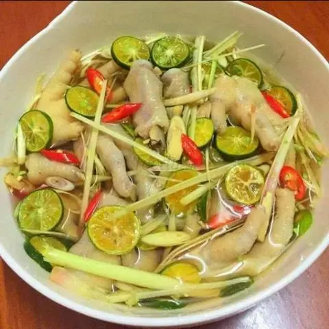 Hình ảnh 1 hộp chân gà