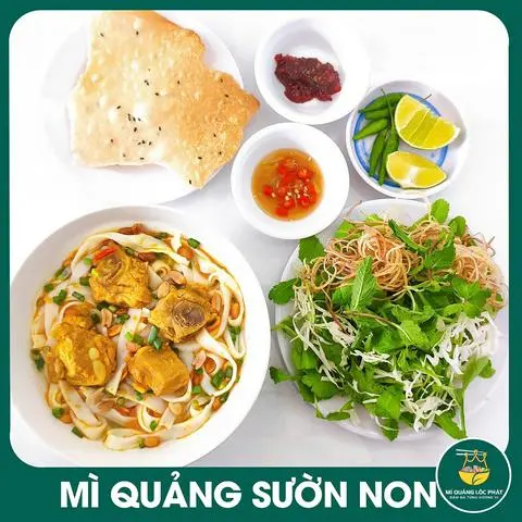 Hình ảnh Mì Quảng Sườn - Nhiều mì