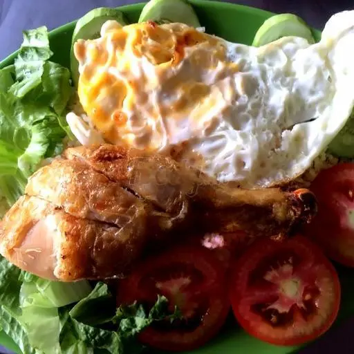 Hình ảnh Cơm đùi gà + lạp xưởng