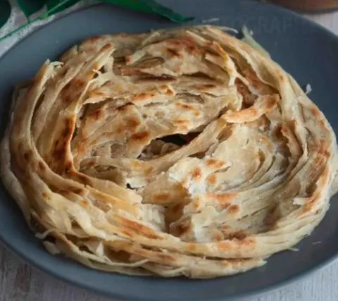 Hình ảnh laccha paratha with garlic sauce