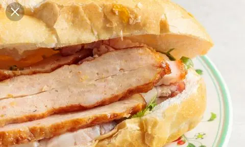 Hình ảnh Bánh mì heo quay - nem nướng