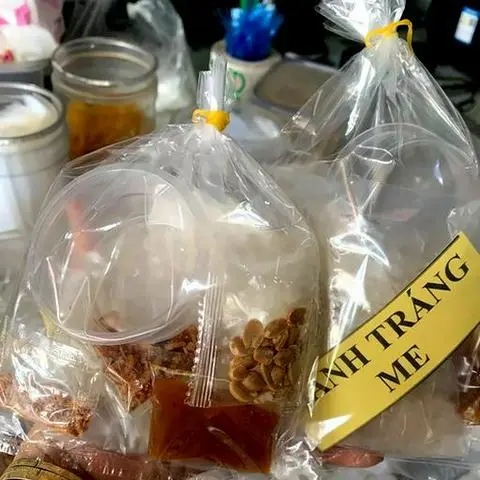 Hình ảnh Bánh tráng chấm me