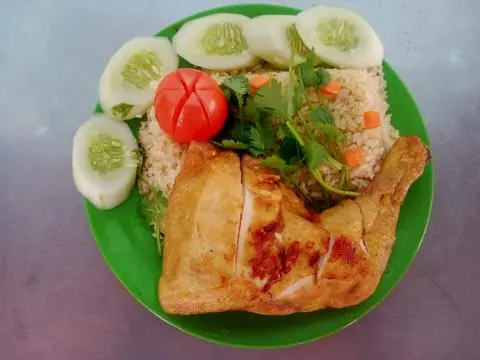 Hình ảnh cơm rang trứng gà chiên 