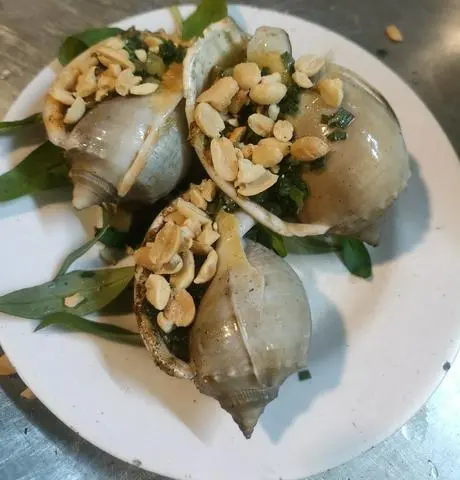 Hình ảnh Ốc tỏi nướng mỡ hành