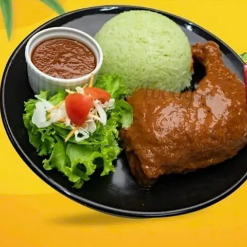Hình ảnh Cơm má đùi sốt sa tế