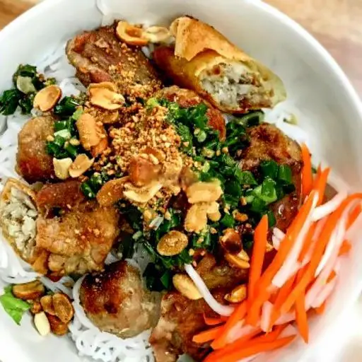 Hình ảnh Bún Thịt Nướng + Chả Giò + Bì