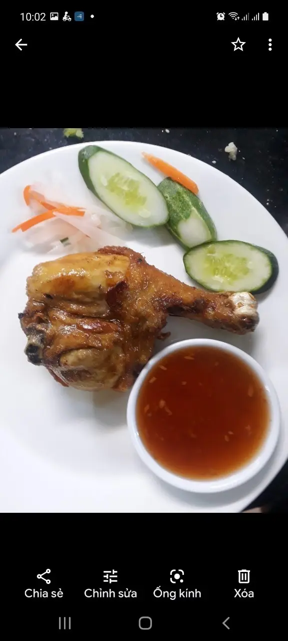 Hình ảnh Cơm đùi gà xối mỡ