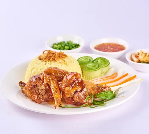 Hình ảnh cơm gà chiên mắm