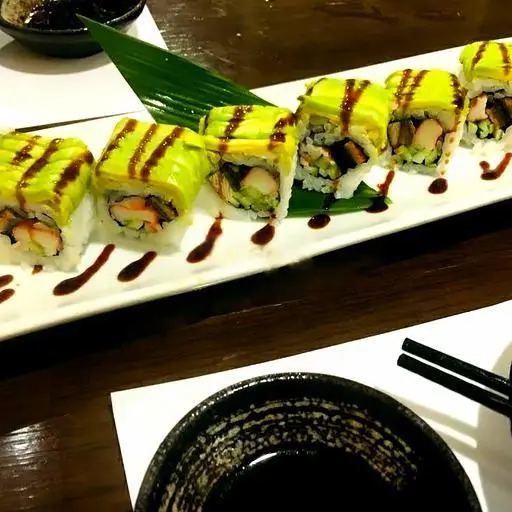 Hình ảnh R23 - Unagi Avokado Roll - Lươn Đắp Bơ