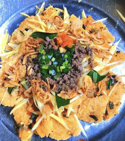 Hình ảnh Cơm Cháy Trộn Thịt Bằm, Mỡ Hành Sốt Me
