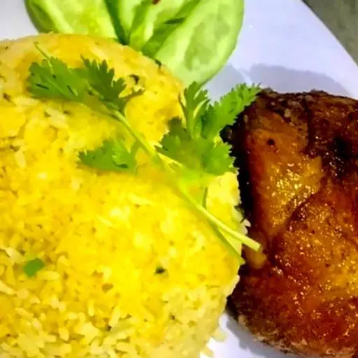 Hình ảnh Cơm ức gà xối mỡ