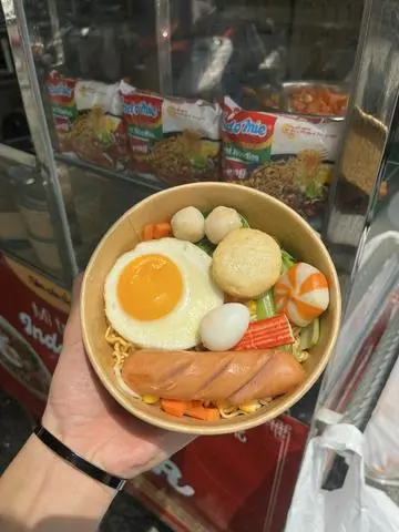 Hình ảnh Mì trộn đặc biệt