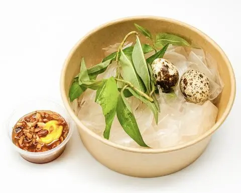 Hình ảnh Bánh Tráng Phơi Sương Chấm Sốt Me Bơ