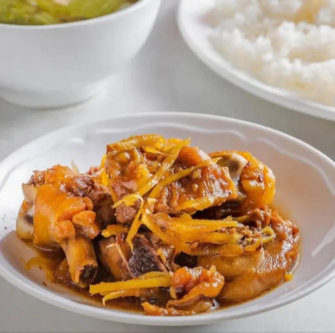Hình ảnh Cơm gà kho gừng