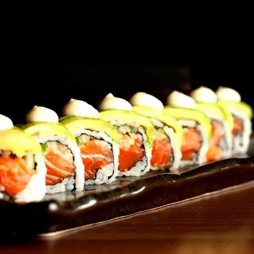 Hình ảnh R08 - Salmon Abokado Roll