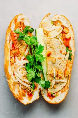 Hình ảnh BÁNH MÌ THỊT CHẢ 